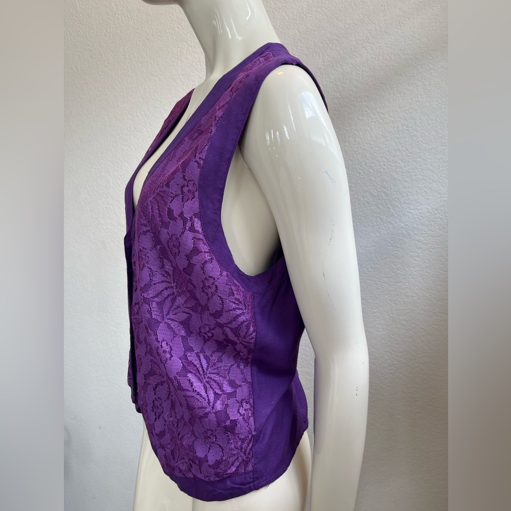 Purple Lace Button-Up Vest - Picture 2 of 4